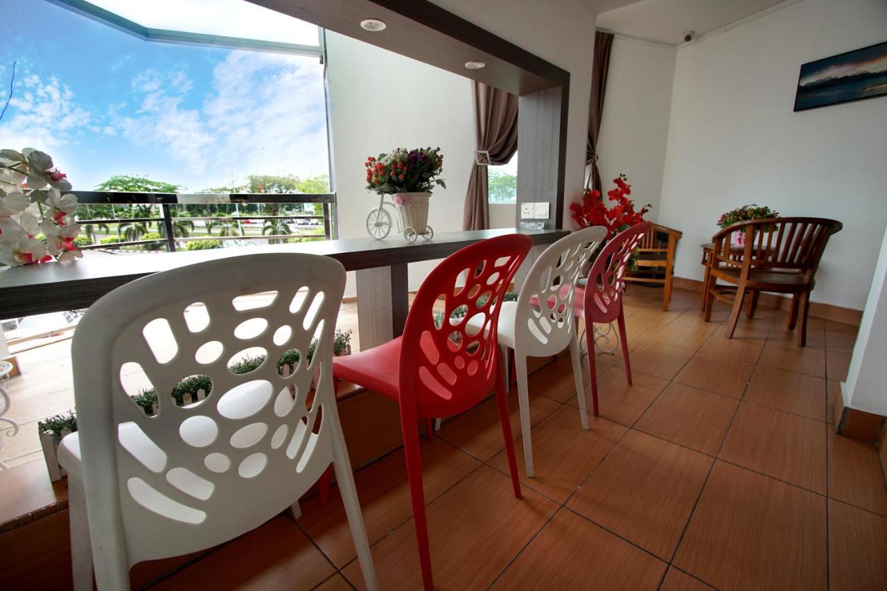 Hotel Pavilion 2*